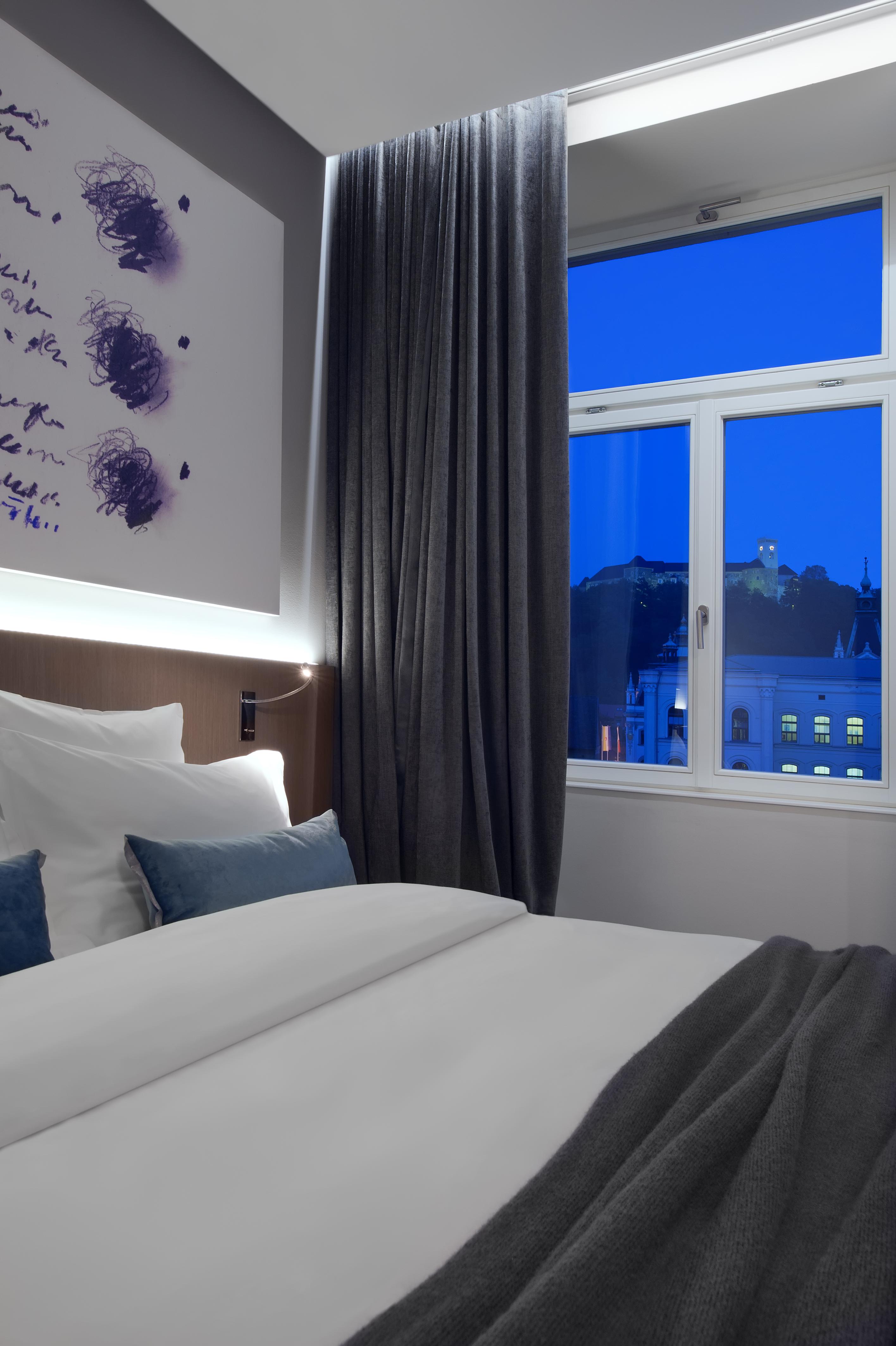Hotel Cubo Ljubljana Exteriör bild