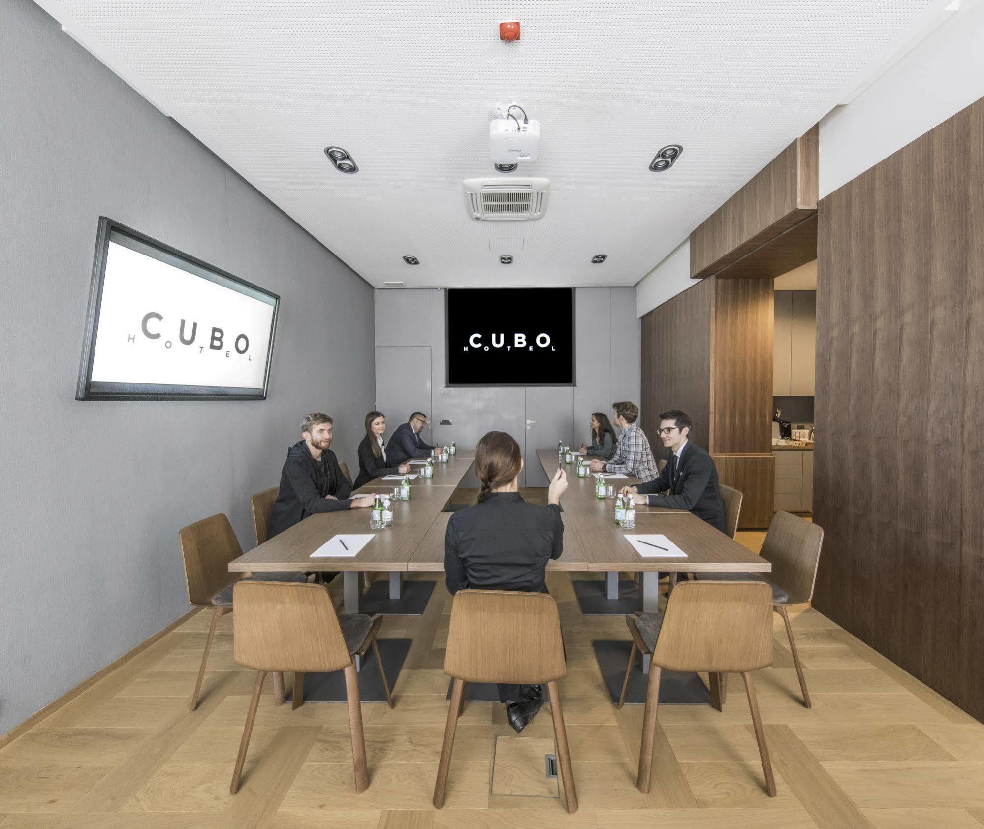 Hotel Cubo Ljubljana Exteriör bild
