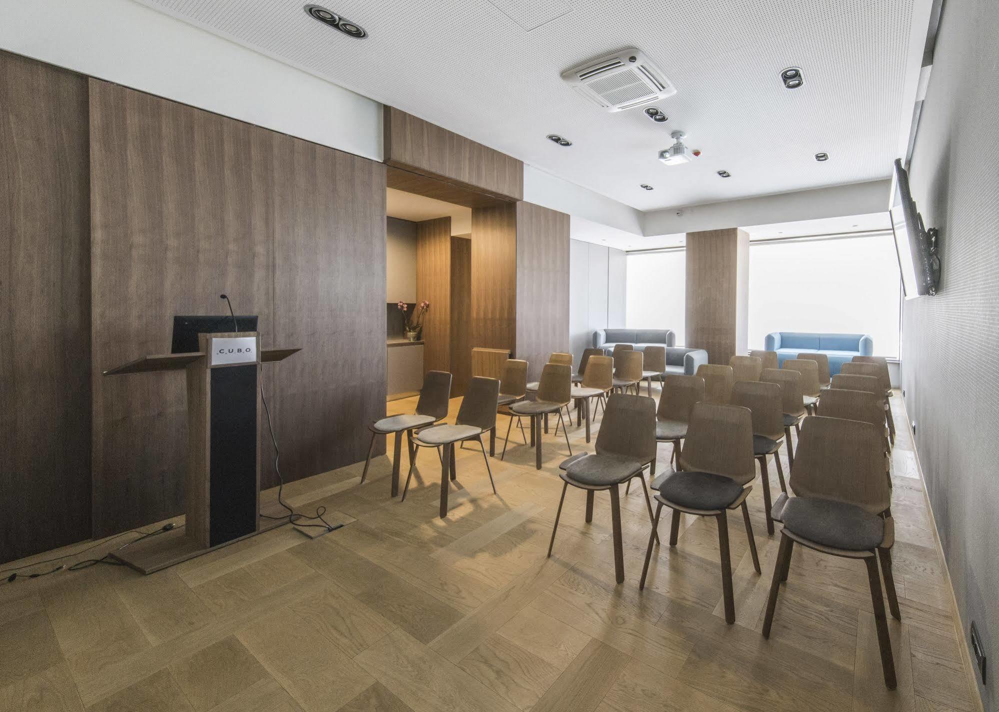 Hotel Cubo Ljubljana Exteriör bild